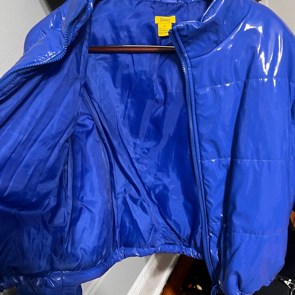 Blue Jacket - Picture 7 of 9